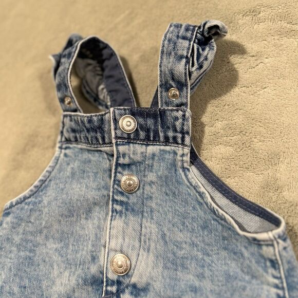 H & M Baby Girl 6 Months Acid Wash Denim Overall Dress Jumper Pockets HM Grunge - Picture 4 of 13